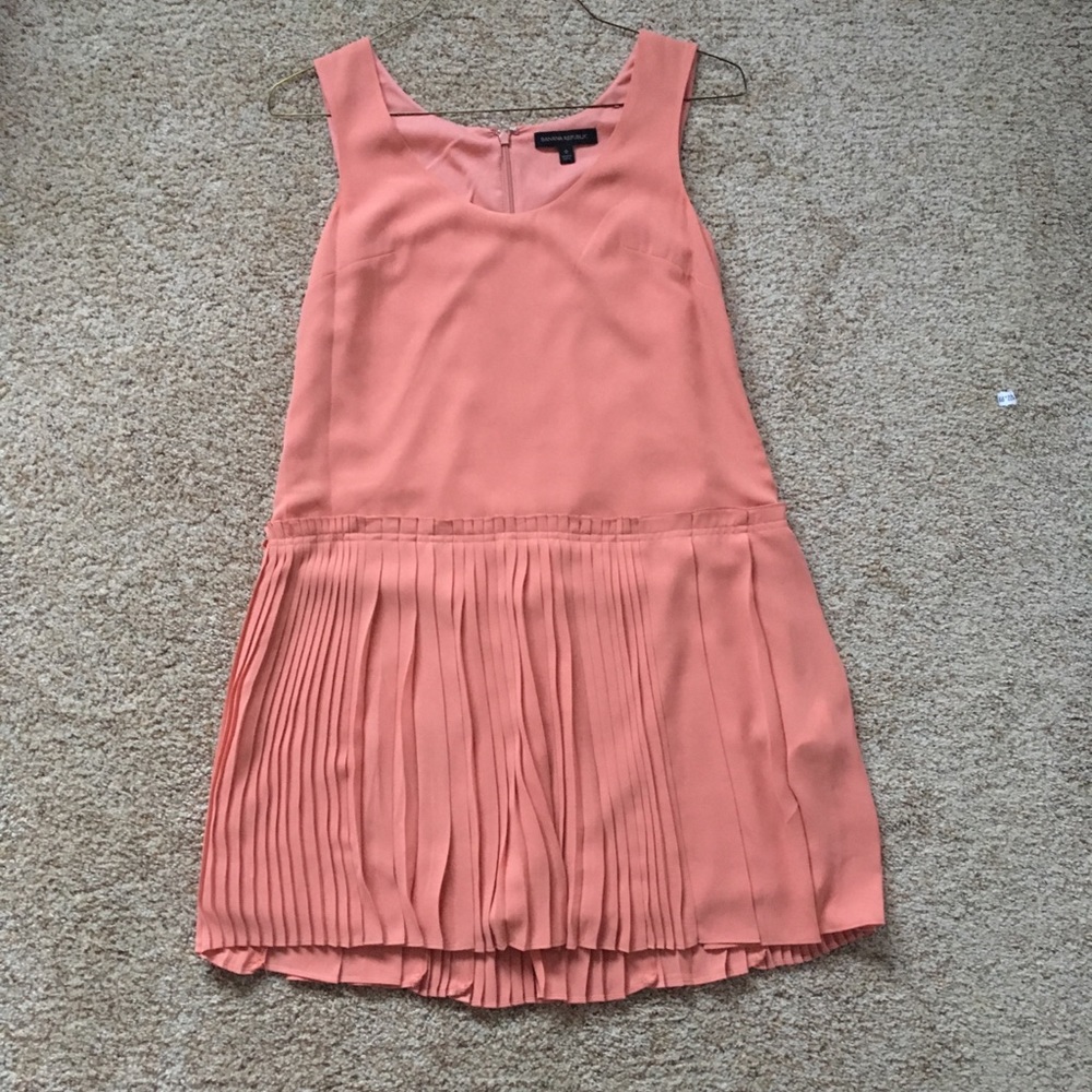 Banana Republic Coral Pink Pleated Dress Sz 0